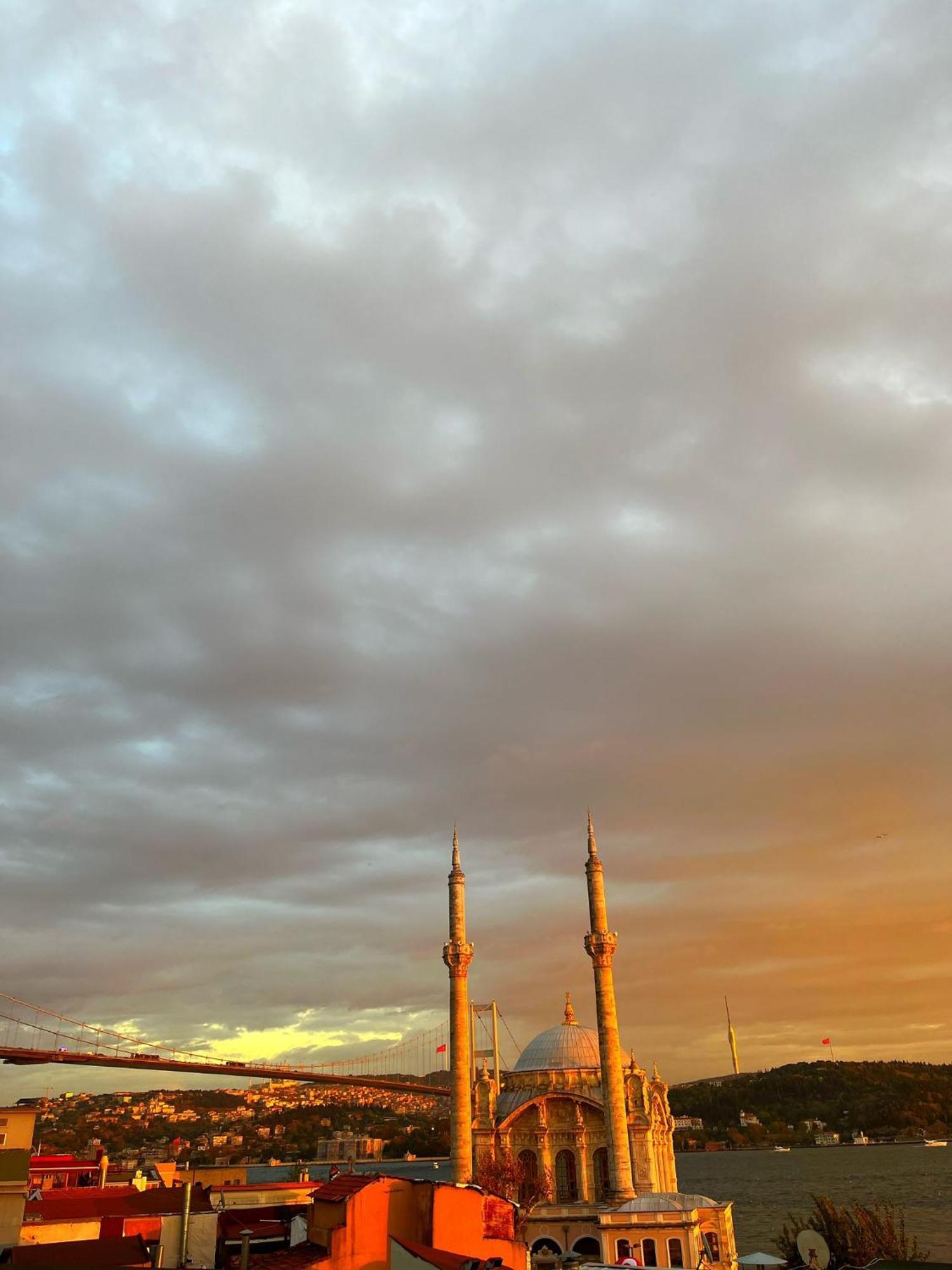 Lokka Ortakoy Istanboel