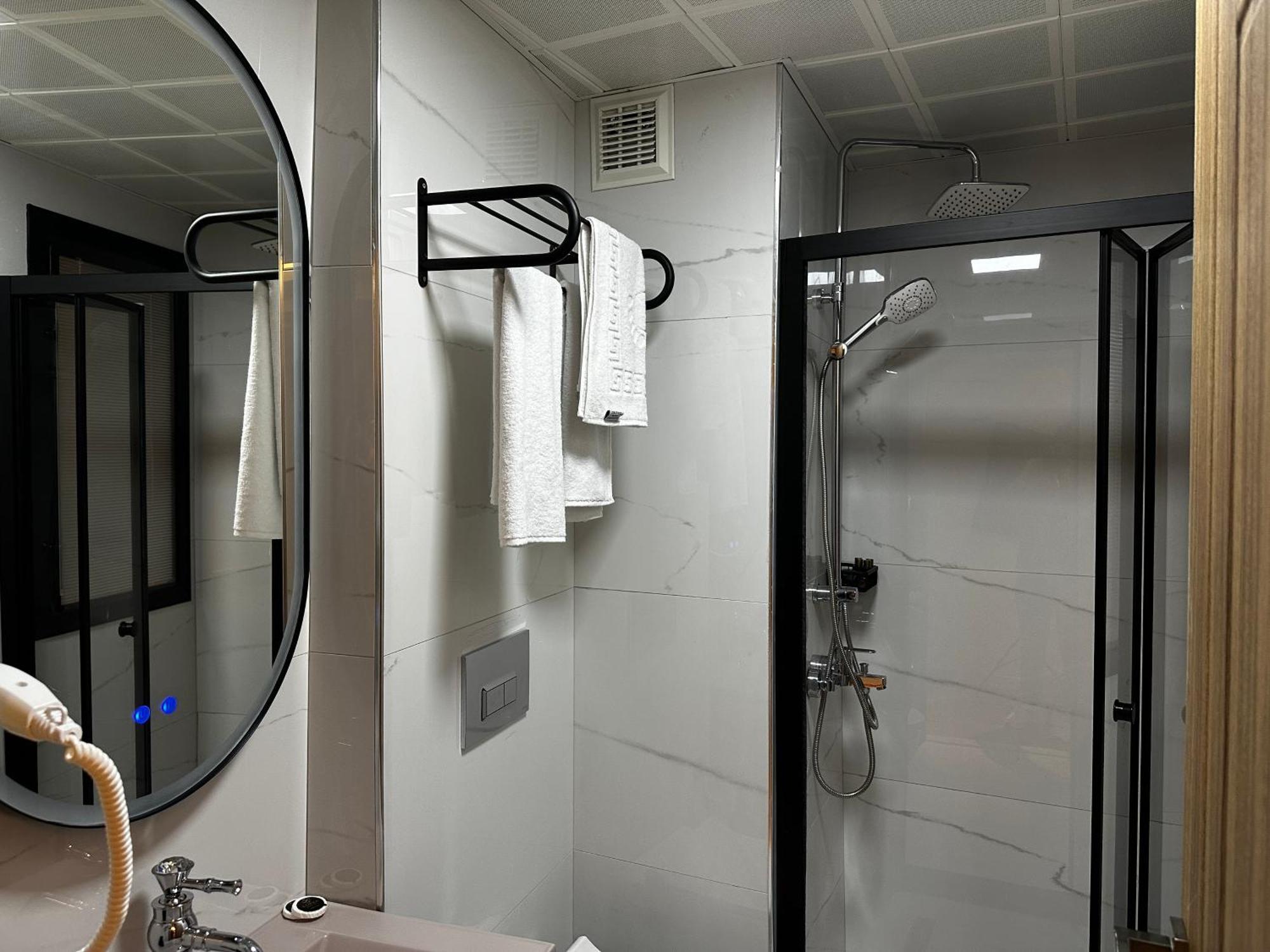 Lokka Ortakoy Hotel Istanboel
